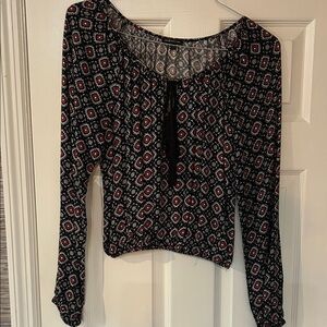 Chic Black and Red Geometric Crop Top